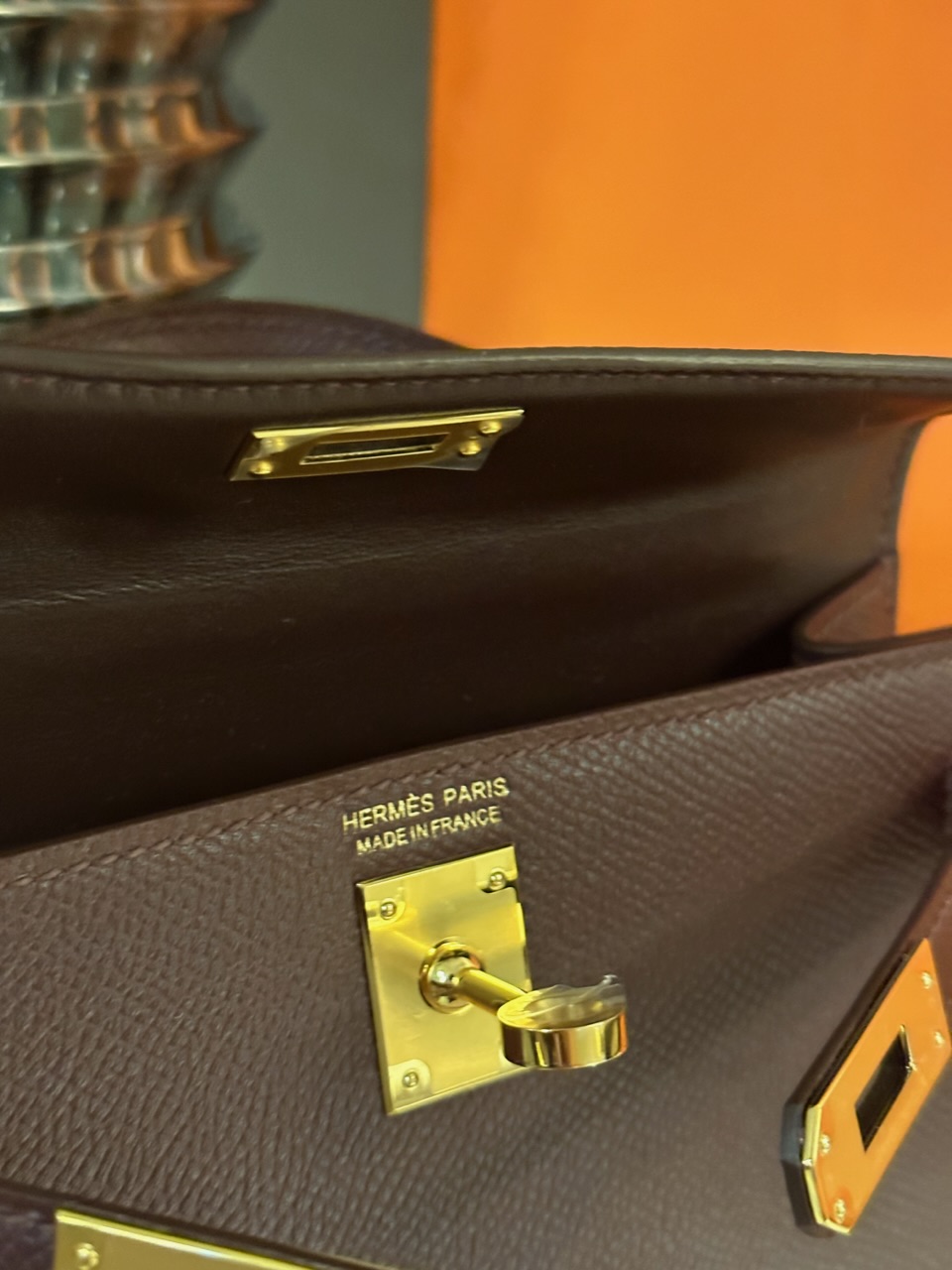 Hermes Kelly Sellier HSS 20 Nata / Bordeaux Gold Hardware Epsom Mini Bag  For Sale at 1stDibs