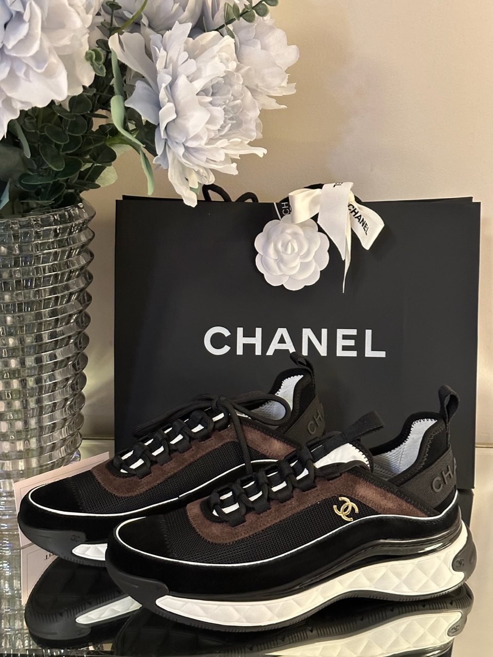 CHANEL 20C Black/Brown and White Sport Trail Sneakers – Trusty