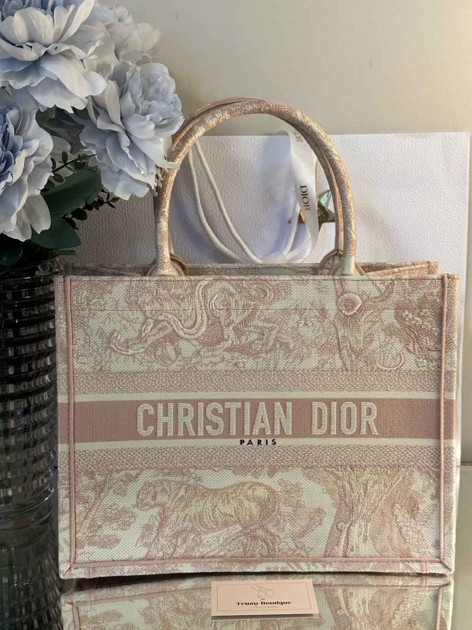Dior Medium Book Tote Medium Dior Oblique Embroidery Gold in